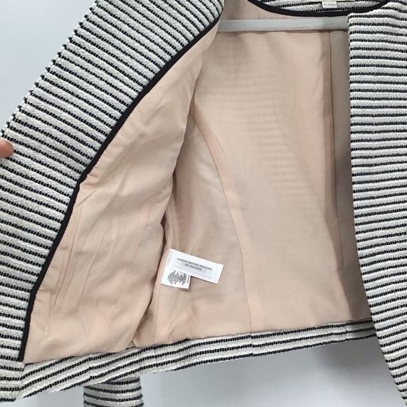 Loft Striped Suit Jacket Blazer Open Front Lightweight Black/Creme Size 4 Petite - Picture 7 of 8